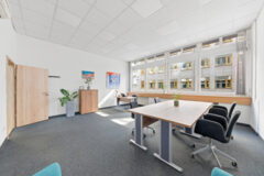 Offices to let in RM2 Offices  - Radnóti Miklós utca
