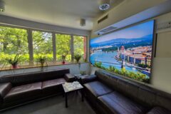 Offices to let in YACHT Office Building
