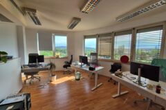 Offices to let in YACHT Office Building