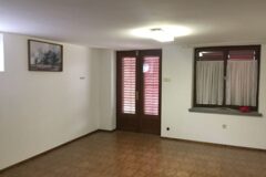 Offices to let in Kiadó  II. Vihorlát utcában lévő 245 nm –es önálló családi ház irodának