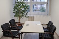 Offices to let in Medimpex Irodaház