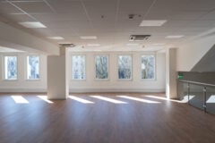 Offices to let in Vivax Kft