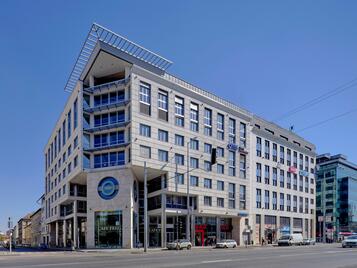 Revitalized reception areas and a new prestigious tenant at CityZen office building