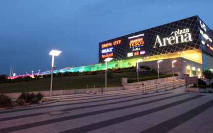 CBRE: Aréna Plaza Changes Hands
