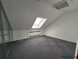 Offices to let in Bakáts Center
