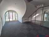Offices to let in Bakáts Center