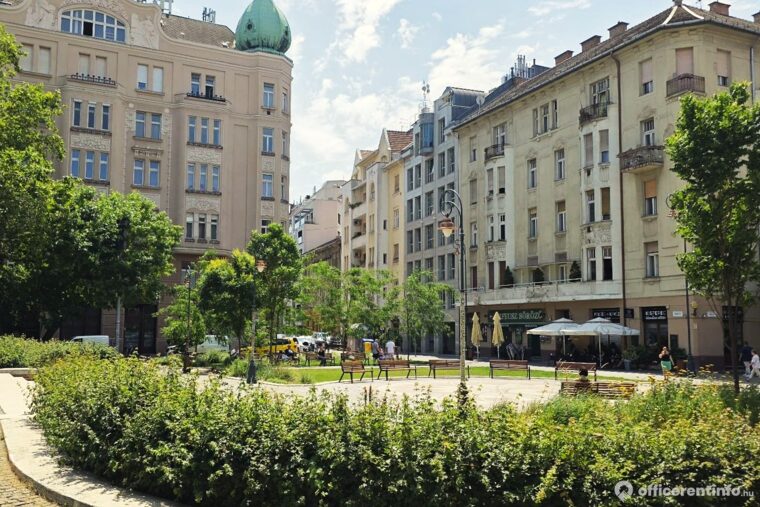 Offices to let in Bakáts Center