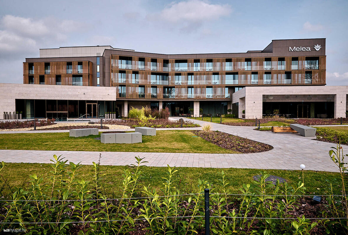 The Melea Hotel in Sárvár Achieves Hungary&#39;s First LEED BD+C: Hospitality Certification
