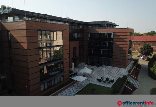 Offices to let in Lion Office Center