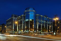 Offices to let in East-West Business Center