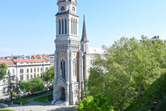 Offices to let in Bakáts Center